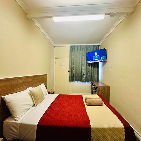 Wattle Tree Motel Cootamundra Esterno foto