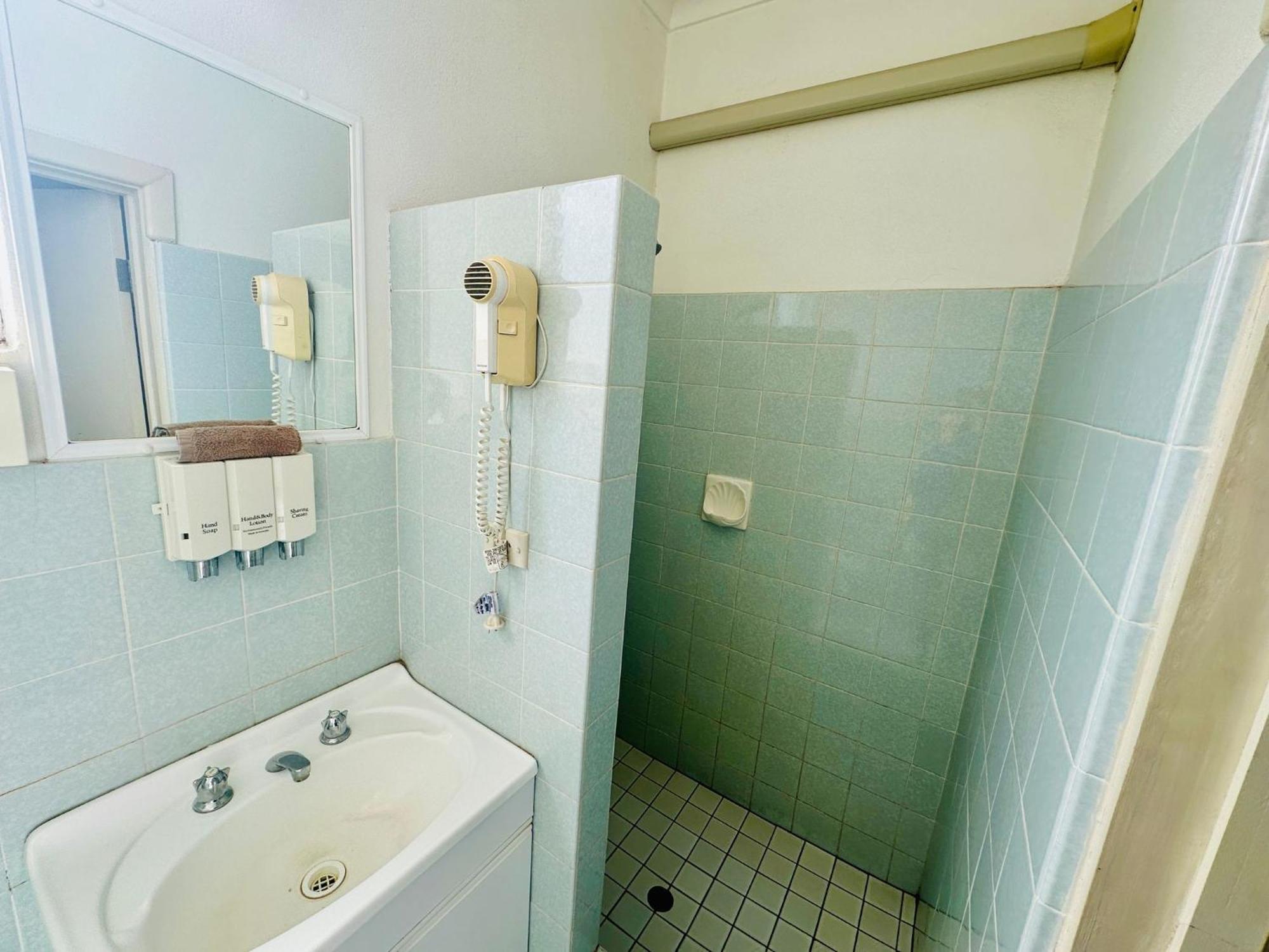 Wattle Tree Motel Cootamundra Esterno foto