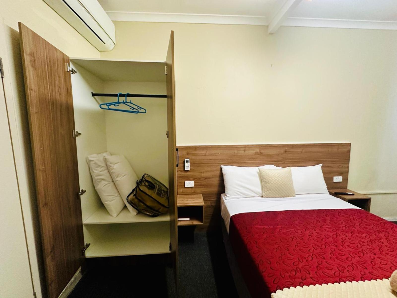 Wattle Tree Motel Cootamundra Esterno foto