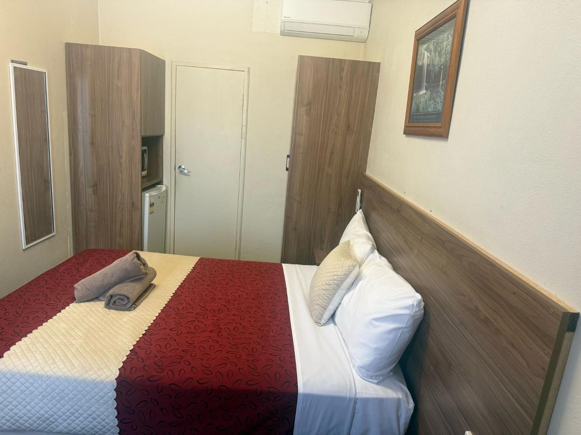 Wattle Tree Motel Cootamundra Esterno foto